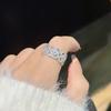 Anillo de loto hueco de lujo completo con diamantes cadena de clavícula de plata de ley incrustada con diamantes sub-ítem de loto de sándalo anillo mujeres europeas y americanas