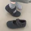 Zapatos Retro de Velcro Grises Peludos para Ropa de Exterior de Mujer 2025 Otoño e Invierno Nuevo Estilo Aumento Interno de 5 cm Zapatos Cálidos de Algodón con Suela Gruesa