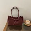 2026 Nueva Textura Bolsa para Axila de Mujer Gran Capacidad Bolso de Hombro para Viajes Cotidianos Bolso Baguette Mate de Gama Alta de Nicho Transfronterizo