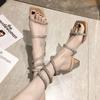 Sandalias de Tira Serpenteante para Mujer 2024 Nueva Moda de Verano Versátiles Tacón Grueso Estilo Hada Popular Zapatos de Moda con Pedrería