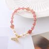 Pulsera de cristal natural de fresa con perlas y colgante de cola de pez, pulsera de moda para redes sociales, joyería de mano para amigas