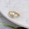 Anel Aberto Quadrado de Zircônia Banhado a Ouro Real Gota d'Água Simples Leve Luxo Alto Padrão Temperamento Moderno Anel para Dedo Indicador Joia de Mão Feminino