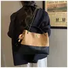 Bolso de Mano Retro Sencillo Bolso Cubo para Mujer 2026 Nuevo Estilo Bolso Tote con Cadena de Rombo Bolso de Hombro Único Bolso Cruzado Lujo Ligero