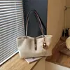 Bolsa casual retrô transfronteiriça de grande capacidade, bolsa de ombro feminina, nova moda outono 2026 bolsa tote, bolsa de axila