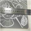 Tapete de mesa occidental de silicona rectangular con diseño de rosas de 45 x 30 x 0,09 cm, aislamiento térmico, resistente al agua y a altas temperaturas.