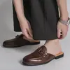 Sandalias tipo mula de verano para hombre de talla grande, sin talón, punta cerrada, slip-on de cuero