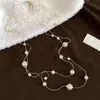 Collar redondo de perlas con cuentas estilo francés, sensación de lujo ligero y alta gama, cadena de suéter de doble capa, accesorio de nicho de diseño único para mujer