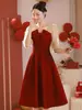 Vestido de Noite Elegante para Mulheres Baixas, Novo Modelo 2026, Luxo de Alto Padrão, Nicho Vermelho, Vestido para Noivado e Brinde de Casamento