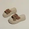 Elegantes chanclas de verano para mujer con suela gruesa para exteriores, modelo nuevo 2026, adecuadas para combinar con faldas, sandalias de una tira estilo hada a la moda.