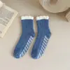 Meias de Veludo Coral Outono e Inverno Amazon Transfronteiriças Meias Grossas Quentes para Mulheres Pantufas Pontilhadas Antiderrapantes Meias até o Meio da Panturrilha