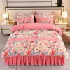 2026 Novo Conjunto de Quatro Peças em Lã de Leite de Peso Elevado Flanela Espessa Fleece Coral Fleece Sable Dourado Estilo Saia de Cama com Estampa Fleece