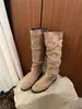 Botas Longas Femininas Suede Damasco Salto Grosso Estilo Francês Franzidas 2026 Nova Coleção Primavera Outono Inverno Botas Longas Versáteis Emagrecedoras
