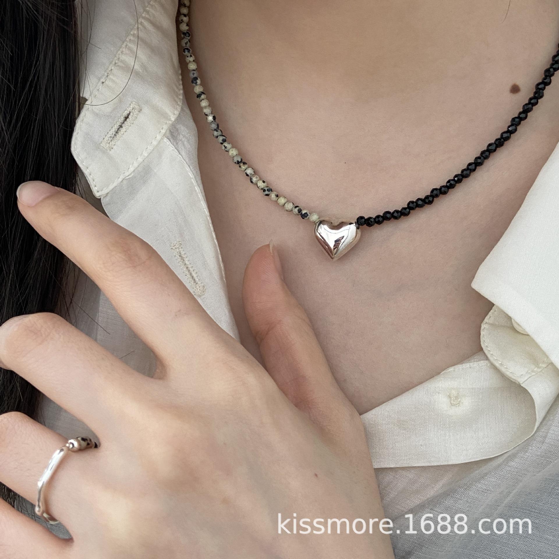 斑点石合成黑尖晶爱心纯银项链3.jpg