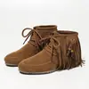 Botas Martin estilosas novas com franjas e contas de madeira, botinhas de bico redondo para mulheres, botas versáteis marrons confortáveis de salto baixo para o verão