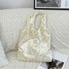 412142 Bolso de Hombro de Seda Estampado Oso Brillante Perlado para Mujer Bolso de Axila Bolso Tote Grande Capacidad para Viajes