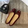 Versão em pele de ovelha~4cm de salto escondido temperamento elegante senhora bico redondo fivela quadrada boca rasa sapatos femininos para o dia a dia versáteis sapatos baixos simples femininos