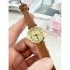 Reloj de Pulsera de Cinturón para Estudiantes de Mujer de Venta Caliente al por Mayor, Fabricante de Relojes para Mujer de Transmisión en Vivo, Retro, Compacto, de Nicho, Reloj de Cuarzo de Alta Gama para Mujer