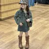Conjunto Jeans Feminino Primavera e Outono 2026 Novo Estilo Coreano Moda Jaqueta Cardigã Jeans Saia Jeans Conjunto de Duas Peças