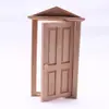 Casa de Muñecas Casa de Muñecas Modelo de Madera Maciza de Color Liso con Puerta de Frontón Abrible, Muebles en Miniatura, Accesorios de Modelo de Puerta y Ventana Mini
