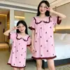 Ropa a juego para padres e hijos para el verano: vestido infantil de manga corta de algodón peinado, cuello de princesa para niñas en colores contrastantes, conjunto de pijama madre e hija, vestido para estar en casa