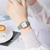 Nuevo Modelo de Reloj Douyin para Mujer, Forma Cuadrada Pequeña de Moda, Báscula Digital para Estudiantes Mujeres, Reloj de Aleación con Correa de Cuero Simple al por Mayor
