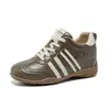 Zapatillas de ballet para mujer que aumentan la altura para personas menudas, nuevas de otoño 2026, suela blanda, deportivas casual retro