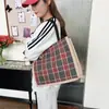 Bolso Cruzado de Hombro de Moda Casual con Personalidad, Textura de Moda y Gran Capacidad, Bolso Tote de Nicho para Mujer de Primavera 2026