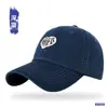 Gorra de béisbol con bordado de letra en forma de corazón para hombre, moderna y versátil, gorra casual para protección solar, unisex
