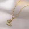 Collar de Acero de Titanio para Mujer Zircón Mariposa Esmeralda Colorido Colgante Japonés y Coreano Cadena Clavícula Estilo Verano Cadena Fuerte Collar