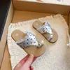 Pantuflas de Exterior de Lunares para Niñas, Pantuflas sin Cordones para Niños, Nuevo Estilo de Verano 2026 Pantuflas de Estilo Coreano para Niñas