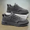 Los zapatos de verano para hombre son antideslizantes, resistentes al desgaste, con suelas blandas, cómodos para que los papás los usen en el trabajo o en sitios de construcción, zapatos de trabajo resistentes a la suciedad, zapatos de seguridad negros