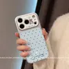 Adecuado para funda de iPhone 17 Pro Max iPhone 16, nuevo diseño de oso de lunares azules nicho anti-caídas para mujer
