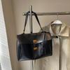 Bolso Bandolera Retro para Mujer 2024 Nuevo Otoño e Invierno Gran Capacidad para Viajar al Trabajo Bolso de Hombro y Axila Bolso de Mano Casual y Más Fácil de Combinar