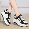 Sapatos brancos de couro macio femininos novos de outono sola grossa estilo retrô Hong Kong moda Coringa tênis casual uma geração de cabelo
