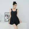 Nueva Moda Sexy Vestido Negro Pequeño de Corte A Cintura Alta Plisado Cintura Delgada con Volantes de Tirante Vacaciones de Spa Natación