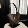 Bolsa tote de alta qualidade para mulheres, nova coleção de verão 2026, grande capacidade, bolsa tipo balde da moda, versátil para o dia a dia, e um conjunto de bolsas de ombro combinando