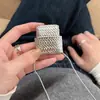 Colar Pingente de Bolsa Estilo Cool de Metal Corrente Longa de Lã Elegante da Moda Outono e Inverno Nicho Colar de Alta Qualidade para Mulheres