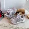 Zapatillas casuales estilo europeo para mujer, nueva colección de verano 2026, diseño de malla elegante, transpirables, suela plana, efecto adelgazante, zapatillas deportivas versátiles