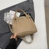 Elegante Bolso Pequeño de Correa Ancha para Mujer 2026 Nuevo de Moda Tendencia Más Vendido Bolso de Hombro Transfronterizo de Moda Bolso Cruzado Tipo Cubo