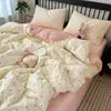 Conjunto de cuatro piezas de algodón fresco y lindo con estampado de dibujos animados, estilo INS de algodón puro, adorable y suave, adecuado para todas las estaciones, juego de tres piezas para dormitorio