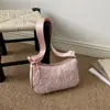 Bolso de cadena bordado nuevo para debajo del brazo para mujer, bolso de hombro de diseño único, bolso cruzado versátil y moderno, bolso simple para el día a día