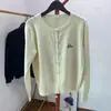 Cárdigan de punto bordado de gatito dulce y versátil para mujer, fino y holgado para primavera y otoño, cuello redondo, manga larga, suéter abrigo negro