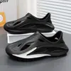 Zapatos con agujeros para hombre, zapatillas de coco de verano, puntera cerrada, celebridad de internet, ultraligeros, suela gruesa, sandalias de playa para conducir