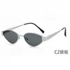 Nuevas gafas de sol de moda con montura triangular de metal estilo ojo de gato para hombre, estilo europeo y americano de alta gama, gafas de sol versátiles de moda estilo callejero para mujer