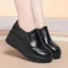 Otoño 2026 Nuevos Mocasines de Plataforma para Mujer sin Cordones Suela Suave Antideslizante Zapatos Casuales de Cuero Mocasines que Aumentan la Altura para Mujeres Bajitas