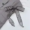 Bufanda de Chifón Floral Negra Versátil Multifuncional de Cinta para Mujer, Estilo Elegante para Salidas y Moda de Mamá