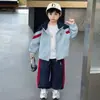 Conjunto de Ropa para Niños Niños 2026 Nuevo Otoño Elegante a la Moda Genial Casual Deportivo Conjunto de Dos Piezas para Niños Primavera y Otoño