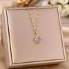 Giratório Girassol Colar Moda Feminina Luz Luxo Girassol Pingente Nicho Design Sense 18K Ouro Titânio Aço Clavícula Cadeia
