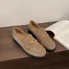 Mocassins femininos estilo britânico com sola grossa, nova coleção primavera/outono 2026, perfeitos com vestidos, cor preta, sapatilhas de bico profundo estilo coreano