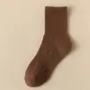 Meias Masculinas de Cano Médio, Algodão Puro, Absorventes de Suor, Resistentes a Odores, Estilo Japonês, Versáteis, Cor Sólida, Meias Longas, Primavera e Verão, Meias Esportivas de Basquete com Amarração na Cintura